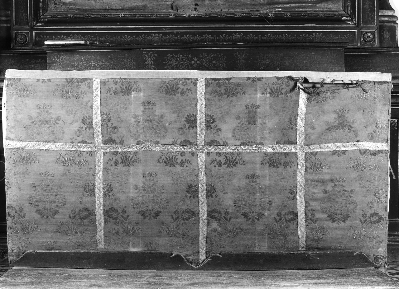 paliotto - a pannello piano - manifattura toscana (fine/inizio secc. XVIII/ XIX)