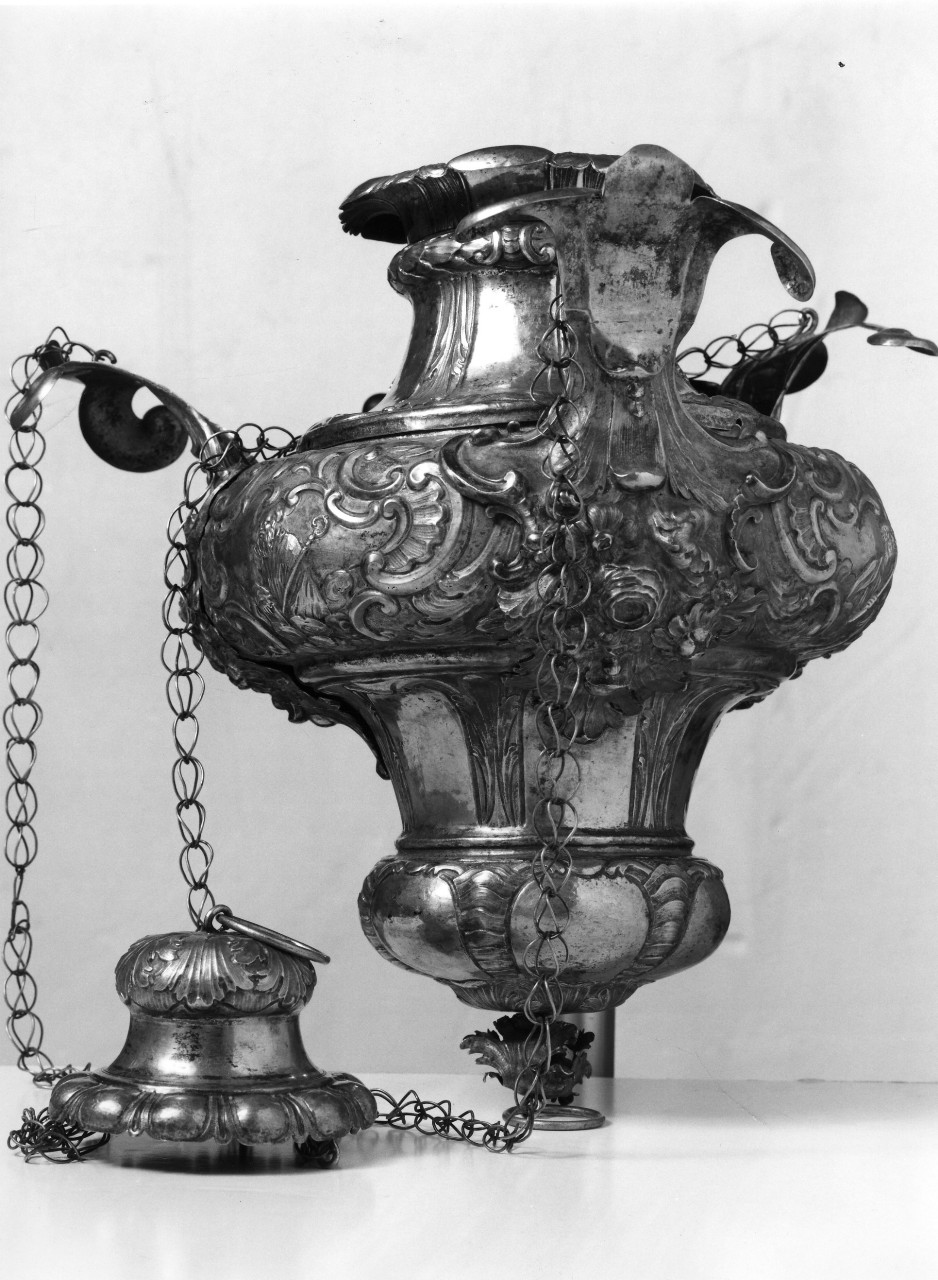 lampada pensile a vaso di Cambi Andrea (sec. XVIII)