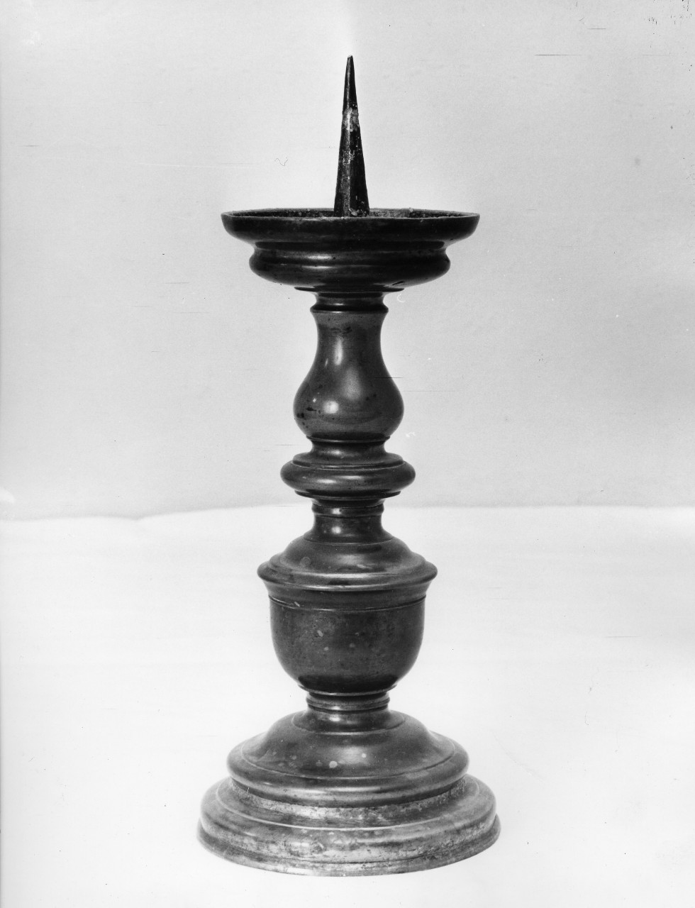 candeliere d'altare, coppia - bottega toscana (sec. XVII)