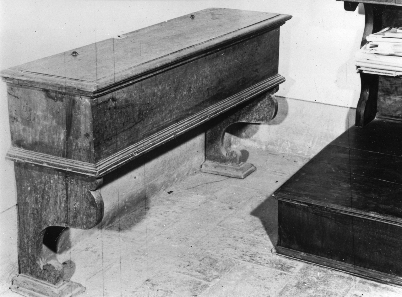 cassapanca, serie - bottega toscana (sec. XVIII)