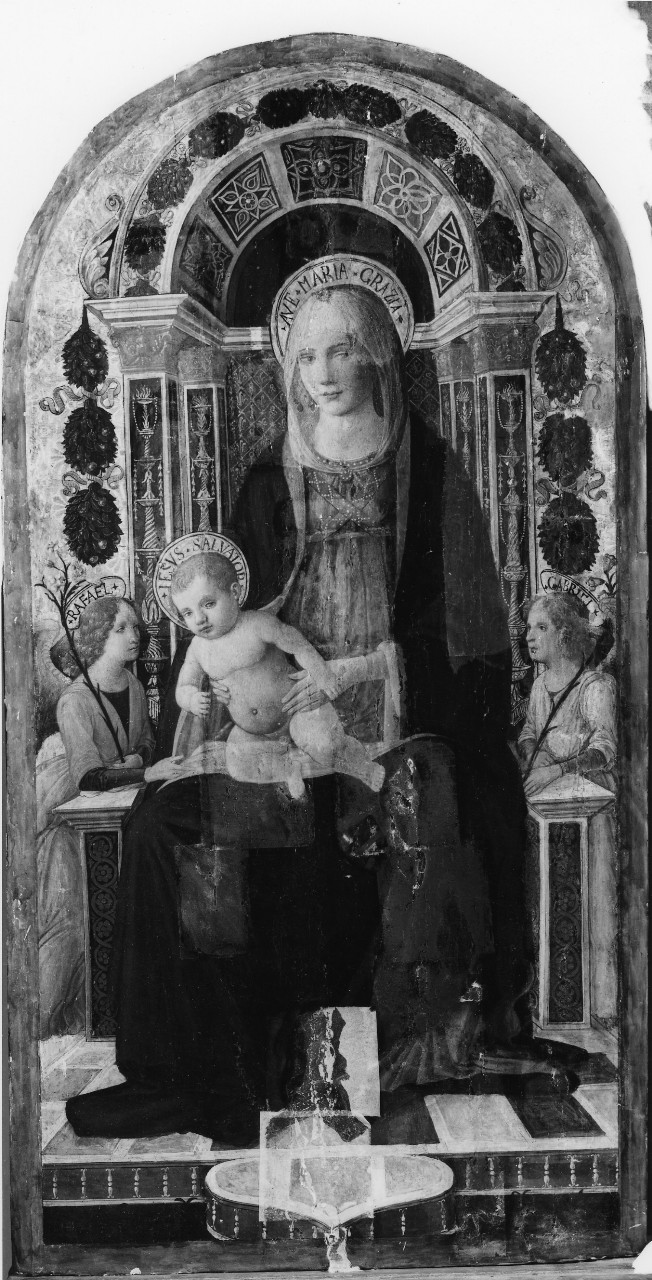 Madonna con Bambino in trono tra San Raffaele e Gabriele Arcangelo (dipinto) di Maestro di Marradi (attribuito) (sec. XV)