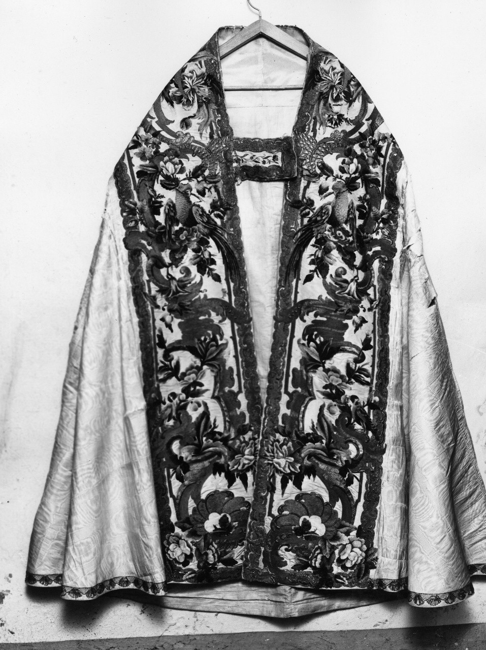 piviale - manifattura italiana (sec. XVIII)