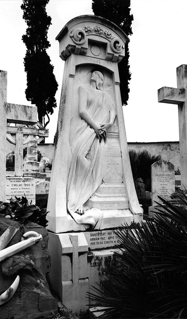 angelo (rilievo) di Betti Odoardo (sec. XX)