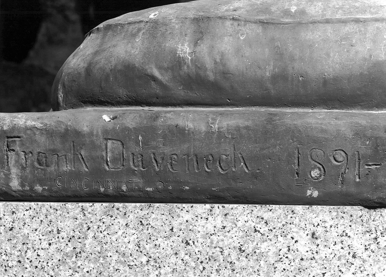 ritratto funebre di Boot Duveneck Elisabeth, ritratto di donna (scultura) di Duveneck Frank, Fonderia Galli (sec. XIX)