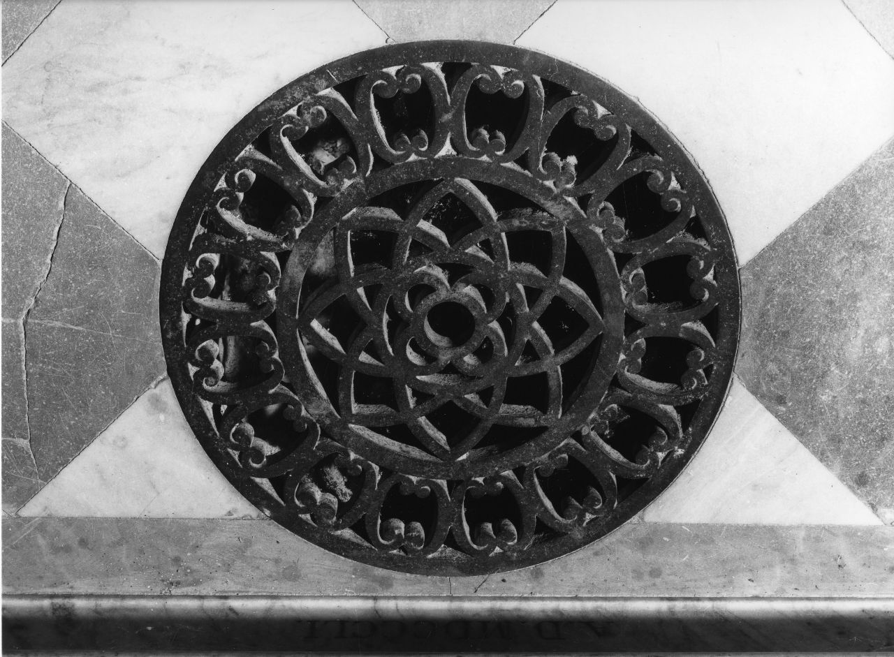 grata pavimentale - bottega toscana (sec. XIX)