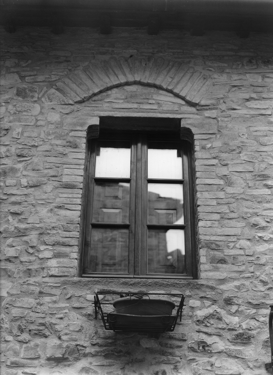 finestra, serie - manifattura toscana (fine/inizio secc. XIII/ XIV)