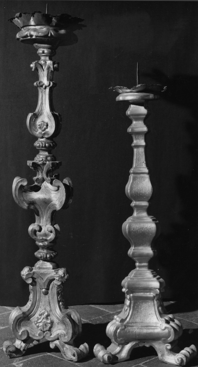 candeliere d'altare, serie - bottega toscana (metà sec. XVIII)