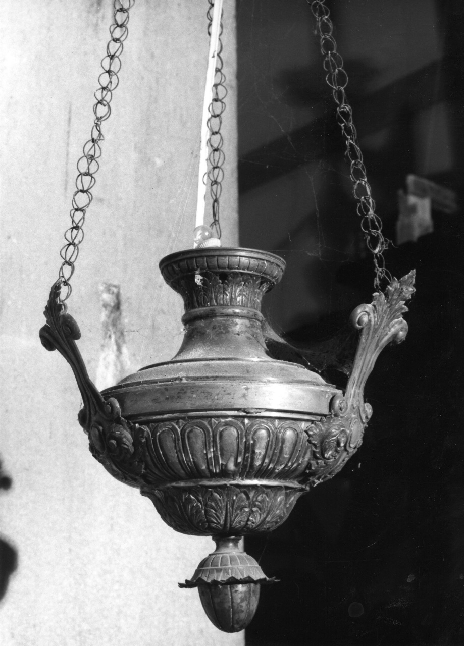 lampada pensile ad anfora - bottega toscana (seconda metà sec. XIX)