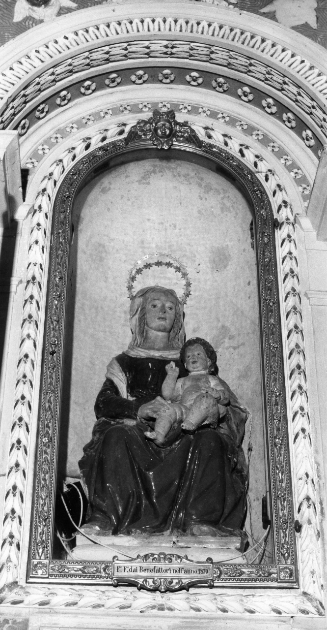 Madonna con Bambino (scultura) di Della Robbia Pier Francesco detto Fra' Ambrogio (bottega) (fine/inizio secc. XV/ XVI)