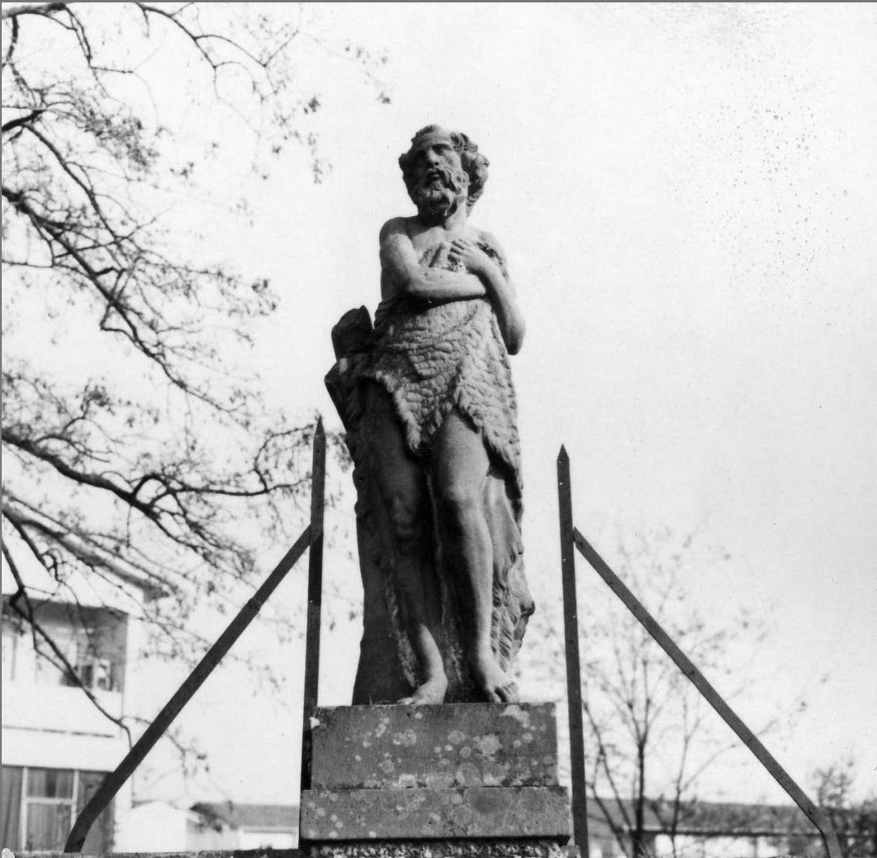 allegoria dell'inverno (scultura) - ambito toscano (prima metà sec. XIX)