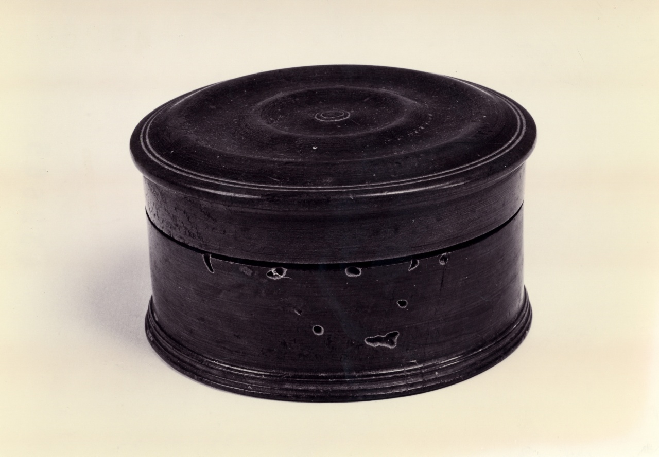 scatola per ostie - produzione toscana (secc. XVII/ XVIII)