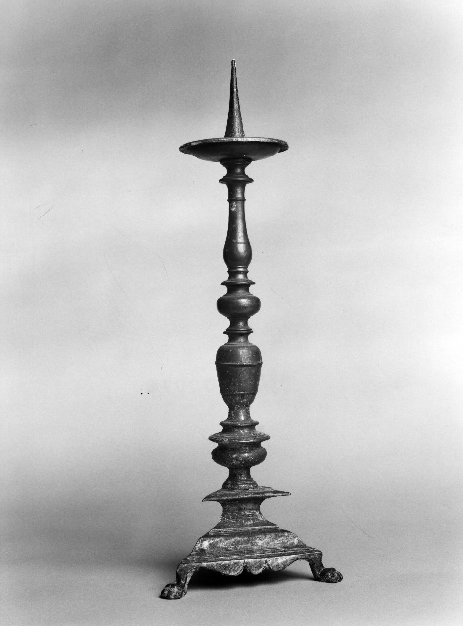 candeliere, serie - bottega toscana (fine/inizio, prima metà secc. XVII/ XVIII, sec. XVIII)