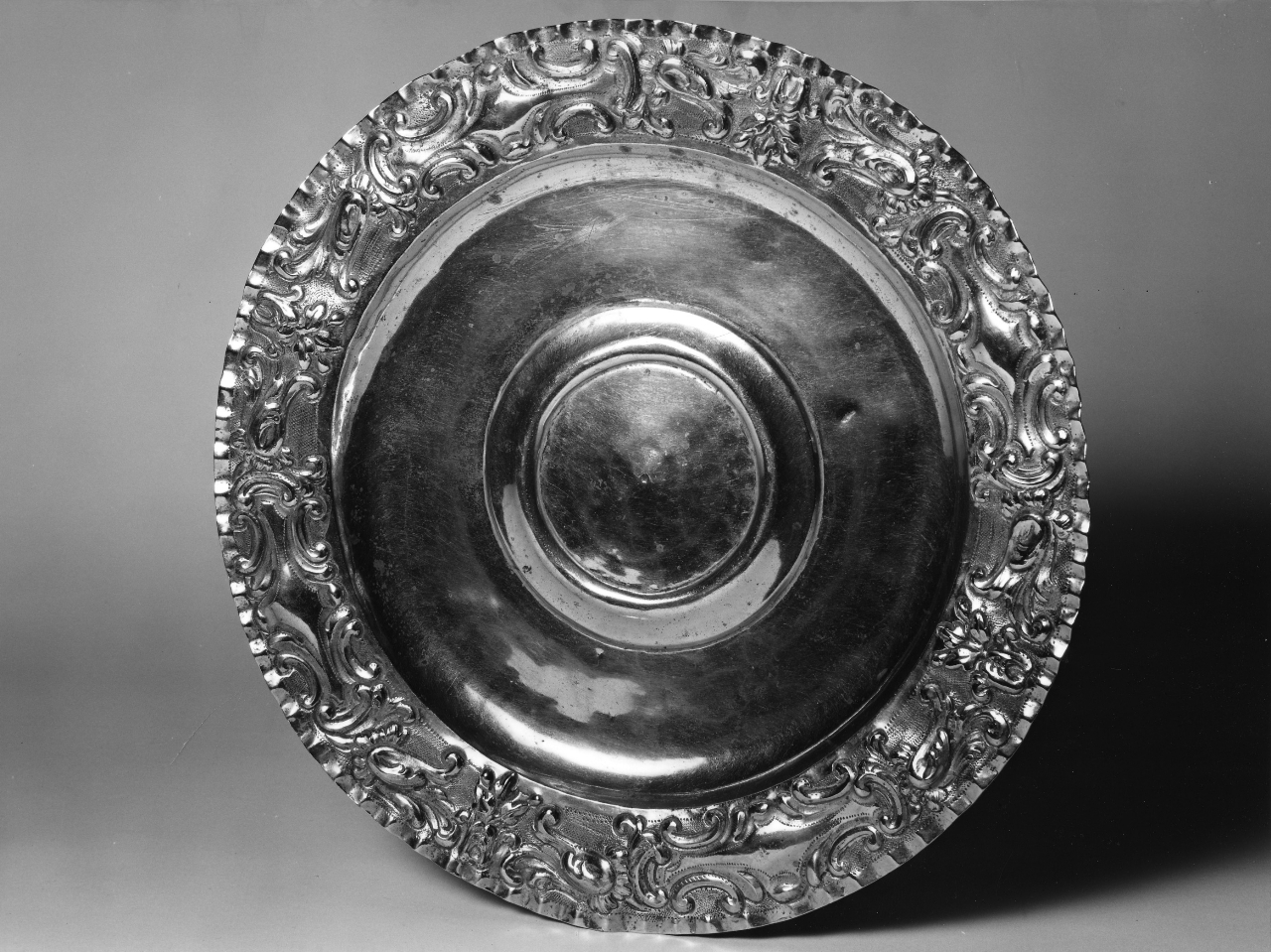 vassoio - bottega toscana (prima metà sec. XVIII)