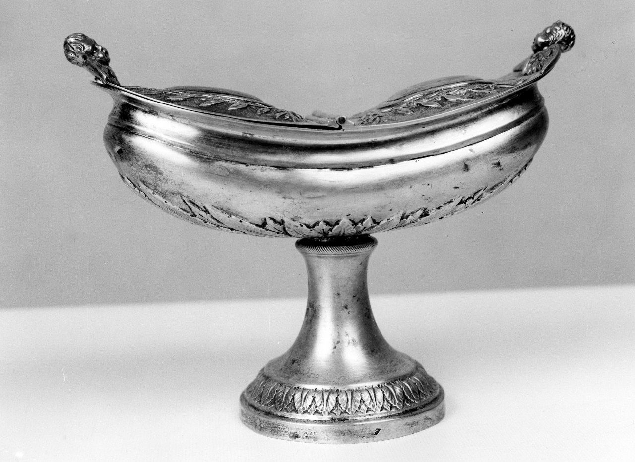 navicella portaincenso - bottega toscana (prima metà sec. XIX)