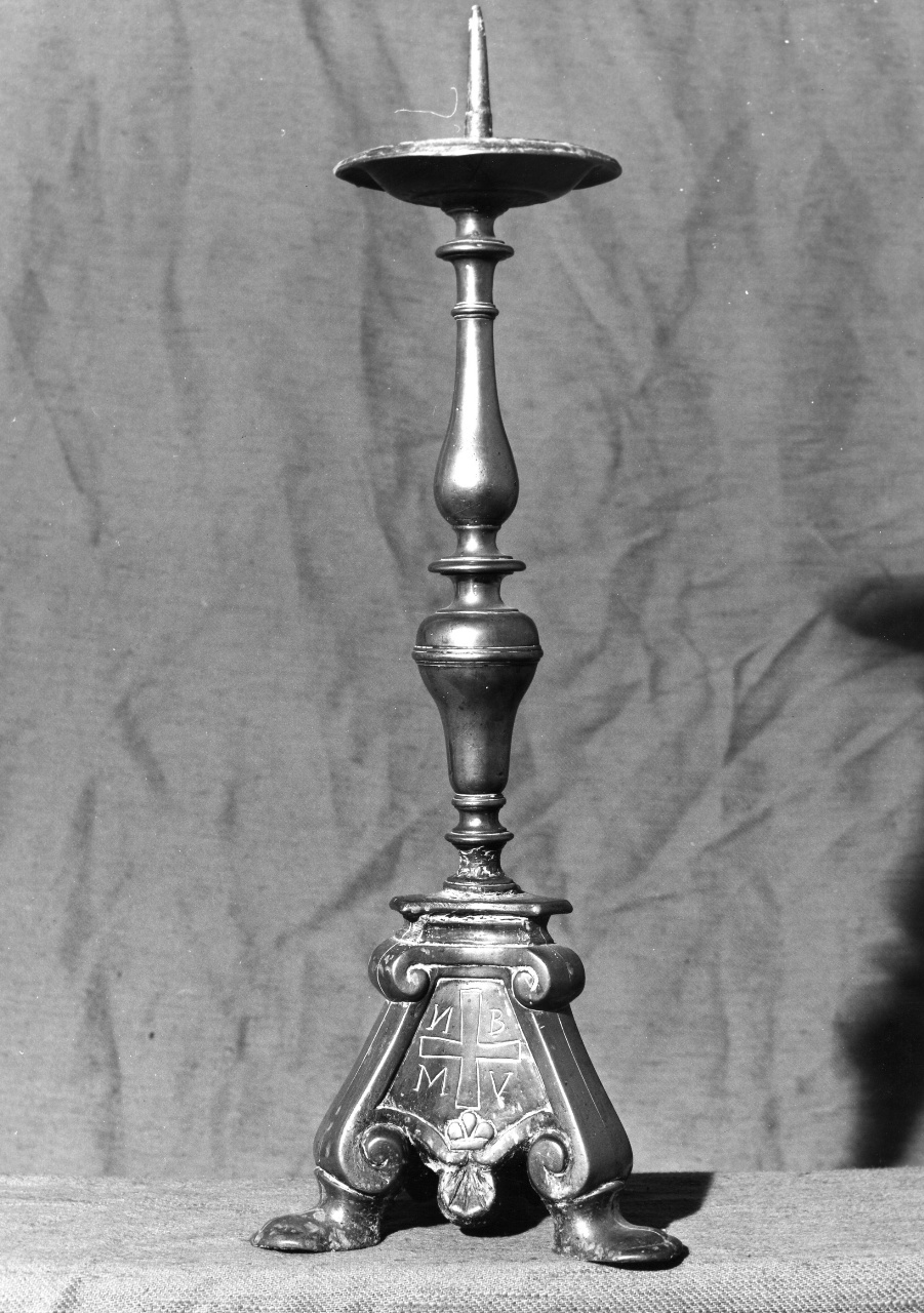 candeliere d'altare, serie - bottega toscana (fine sec. XVII)