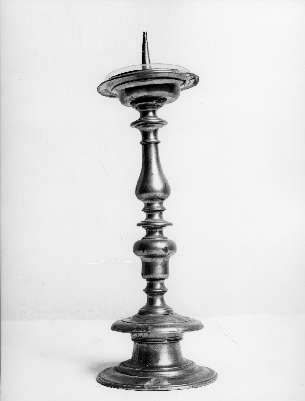 candeliere d'altare, serie - bottega toscana (sec. XVIII)