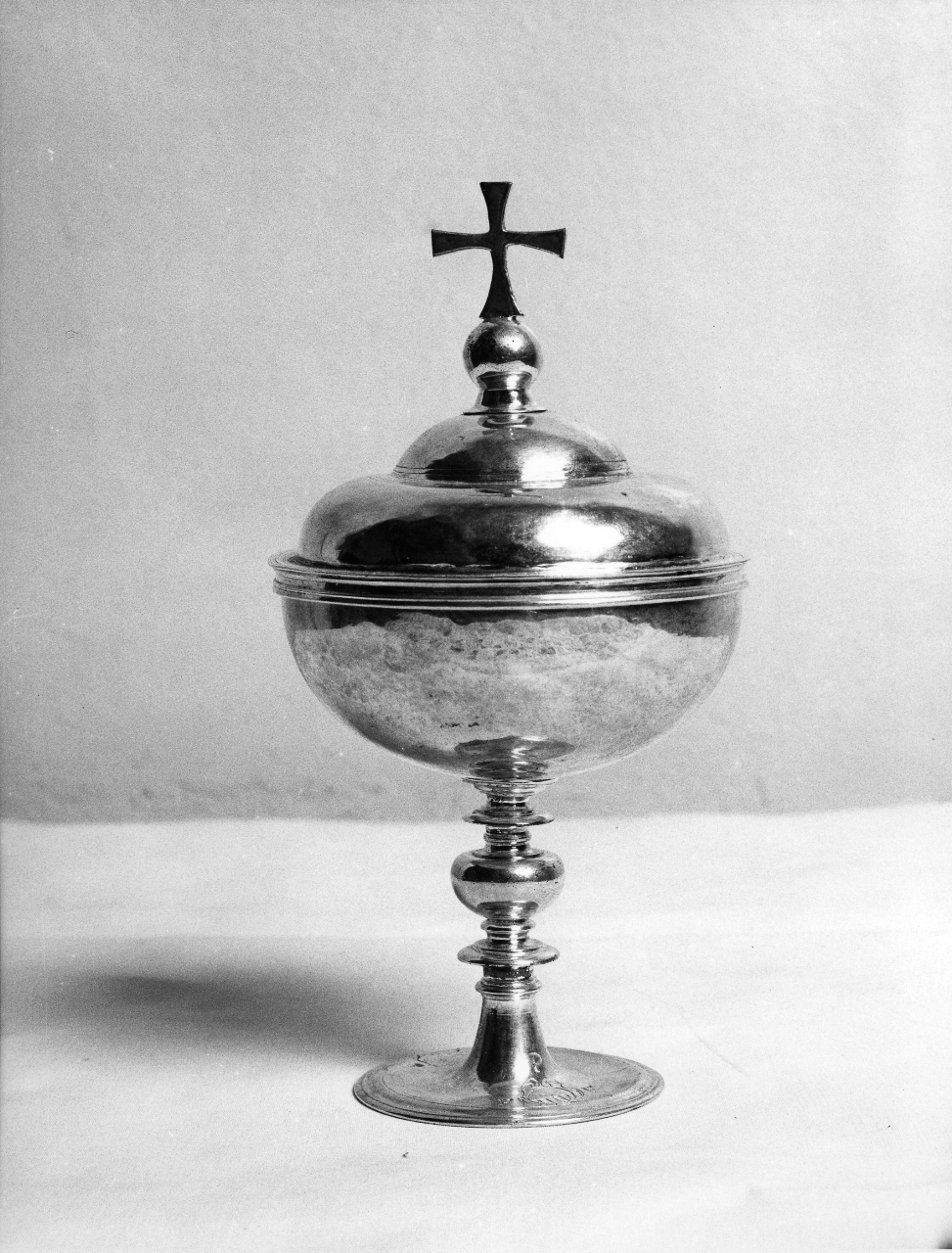 pisside - bottega toscana (seconda metà sec. XVII)