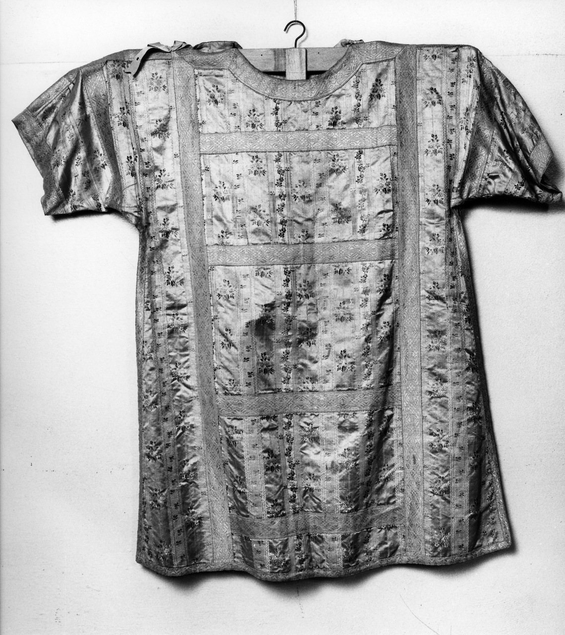 tunicella, serie - manifattura italiana (seconda metà sec. XVIII)