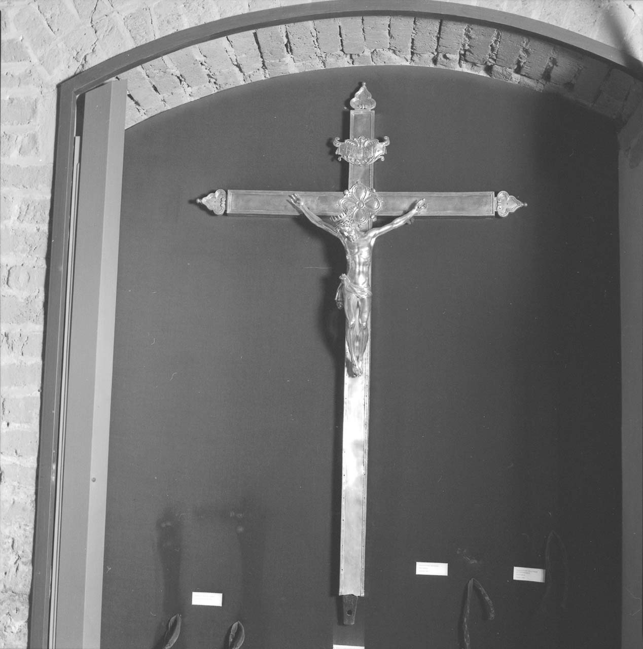 Cristo crocifisso (croce) - bottega pistoiese (metà sec. XVII)