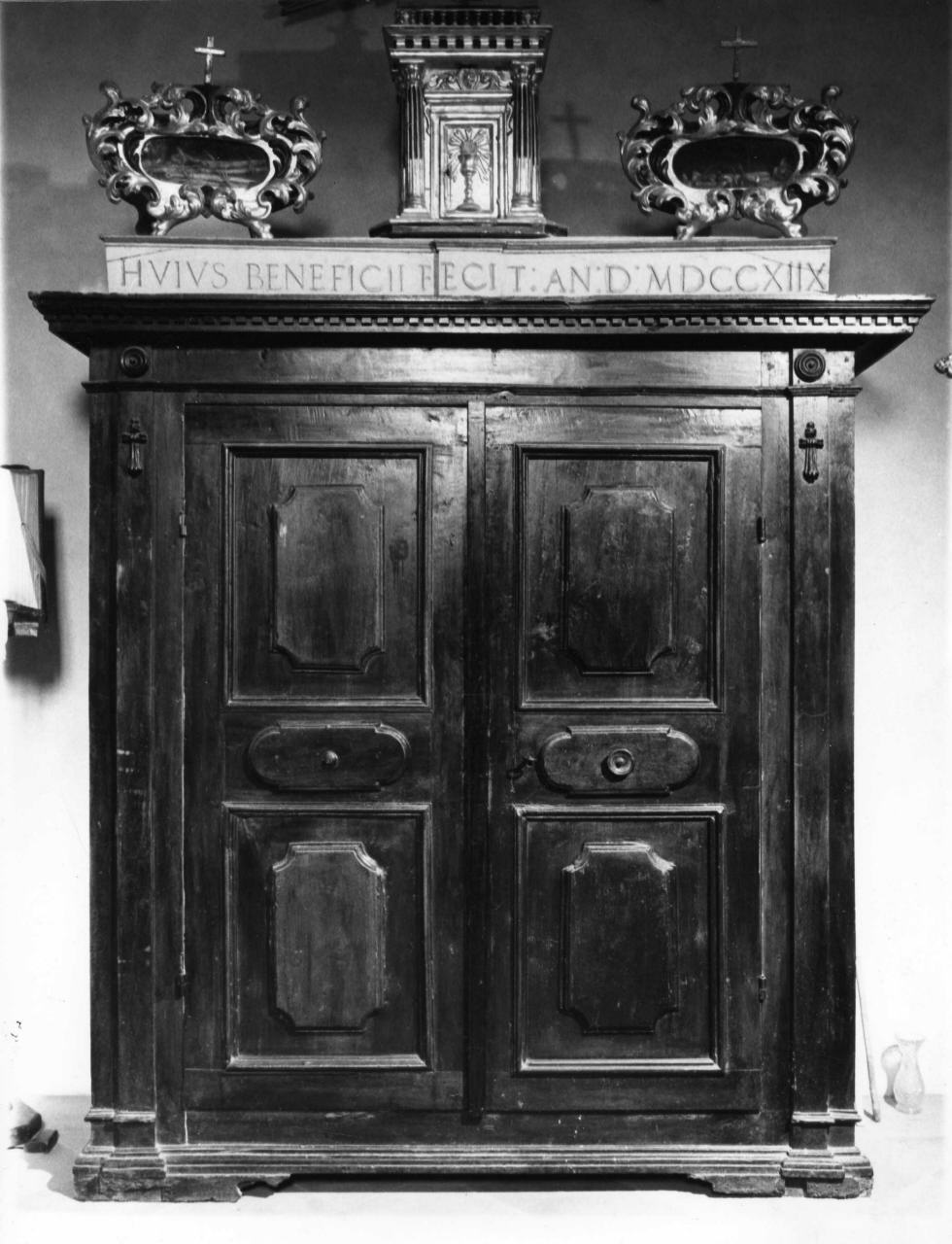 armadio - bottega toscana (prima metà sec. XVIII)