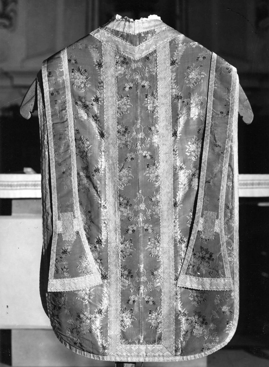 paramento liturgico - manifattura italiana (metà sec. XVIII)