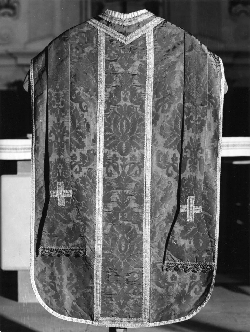 paramento liturgico - manifattura fiorentina (fine/inizio secc. XVII/ XVIII)