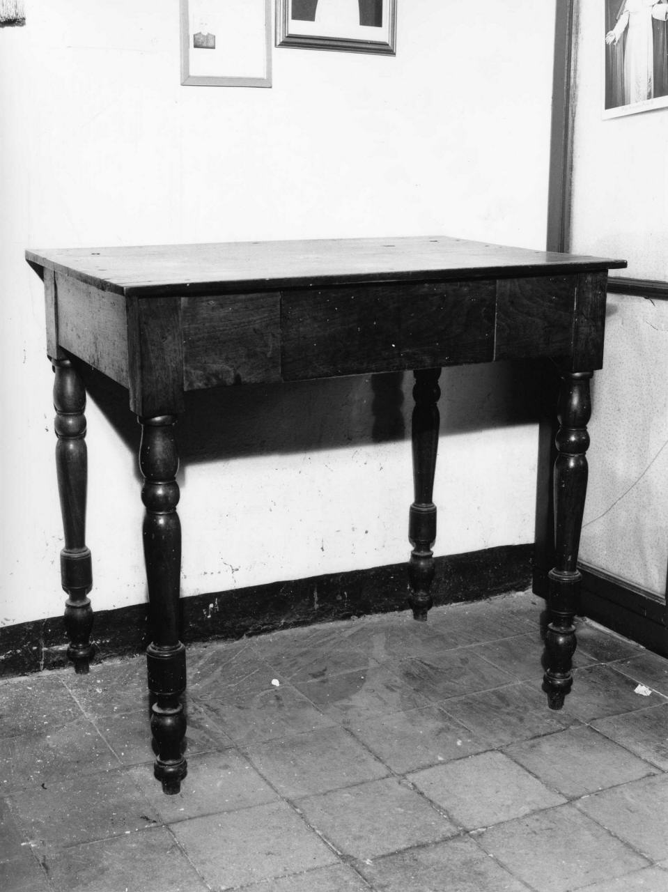 tavolo - bottega toscana (seconda metà sec. XIX)