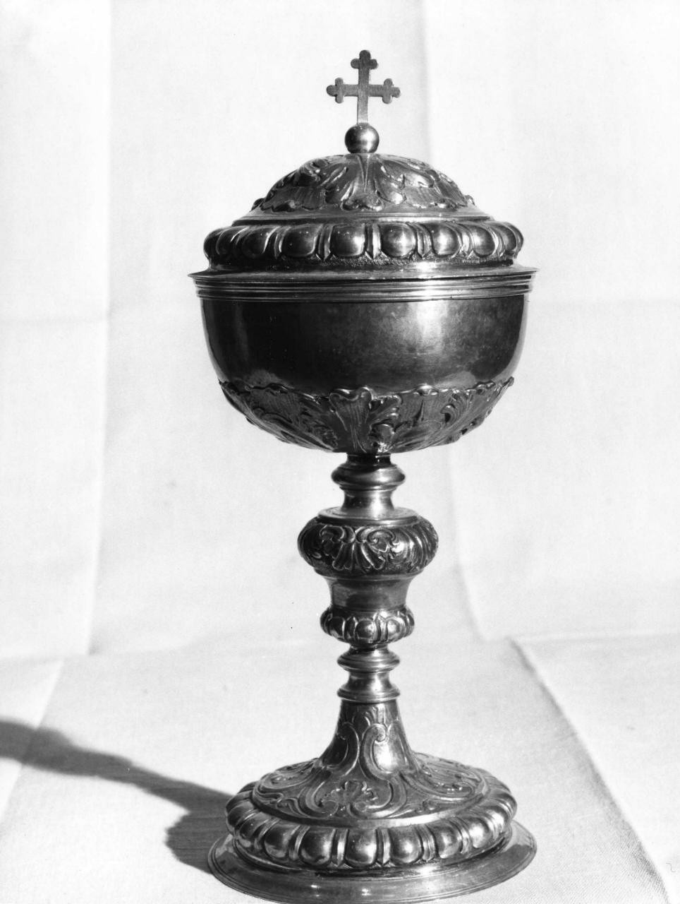 pisside - bottega toscana (inizio sec. XVIII)