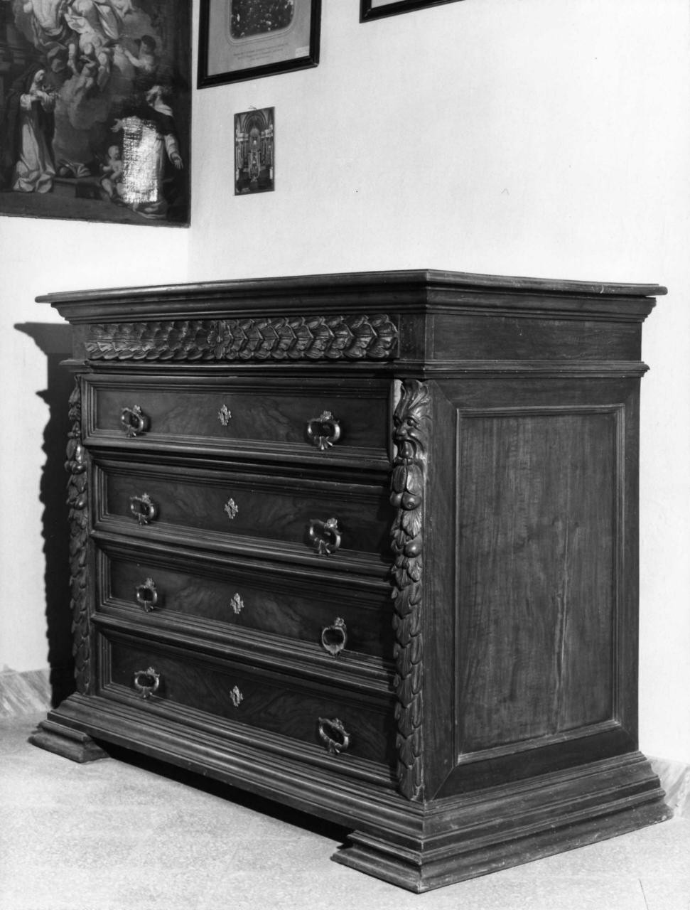 cassettone - bottega toscana (prima metà sec. XVII)