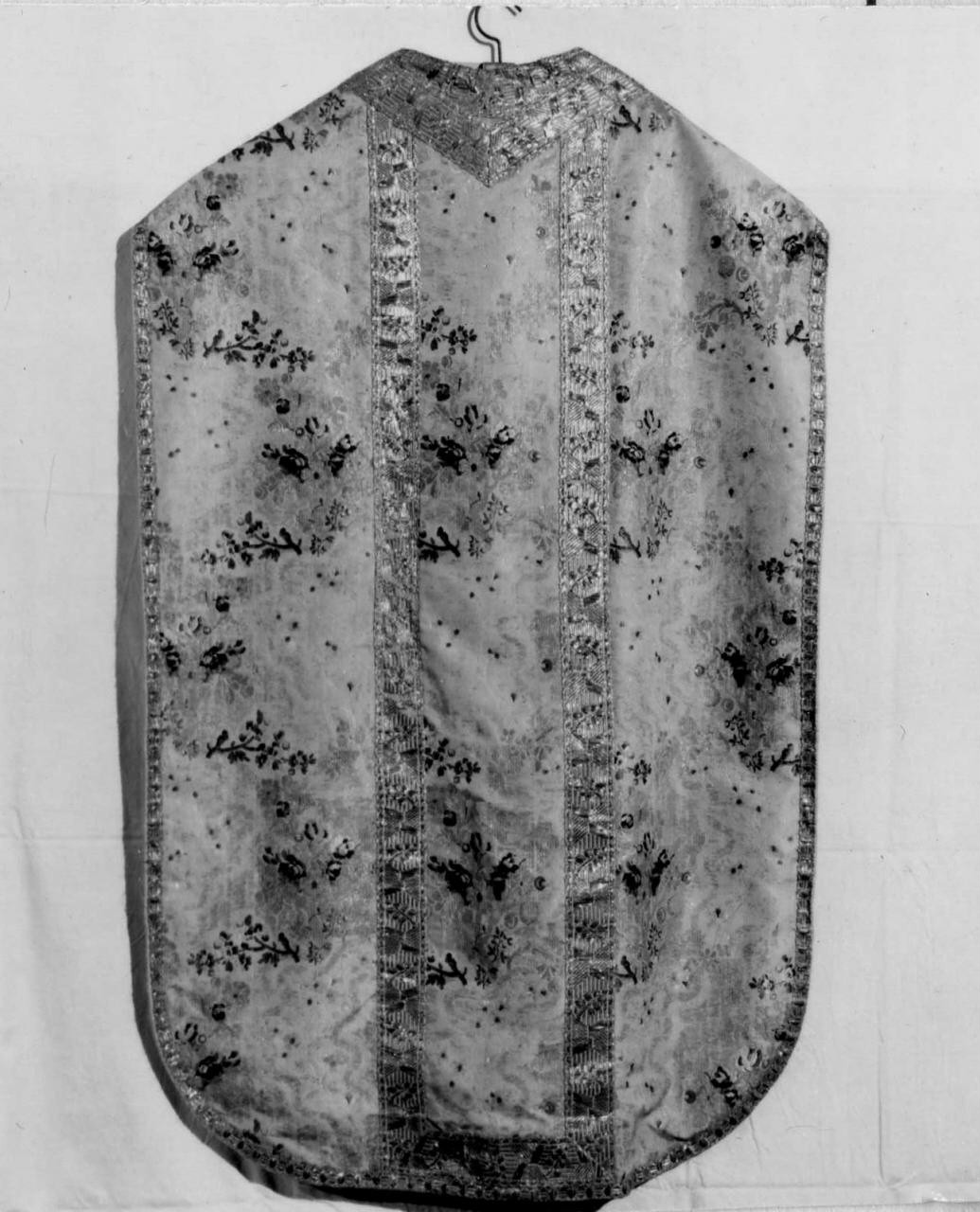 paramento liturgico - manifattura francese (terzo quarto sec. XVIII)