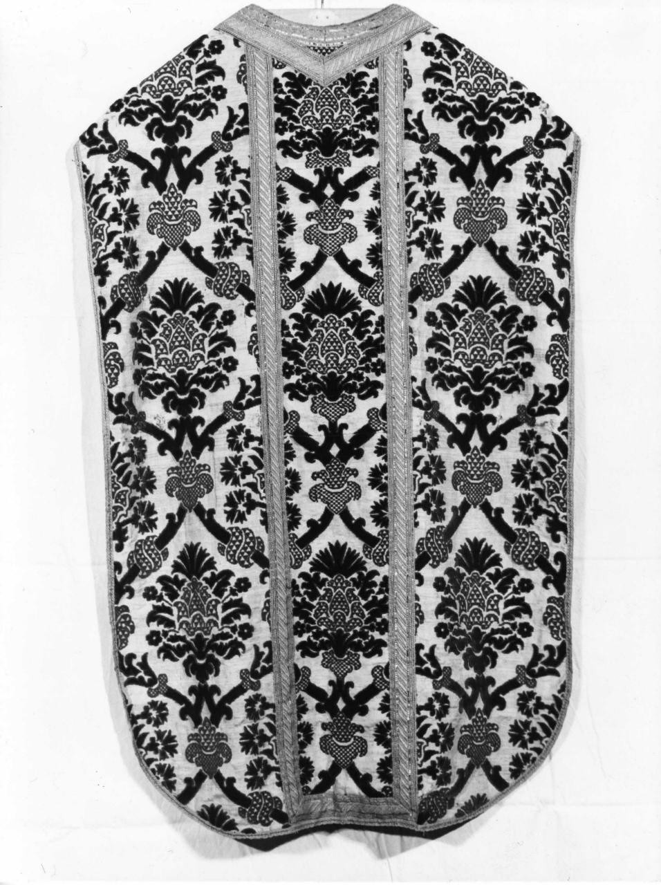 paramento liturgico - manifattura toscana (seconda metà sec. XVI)