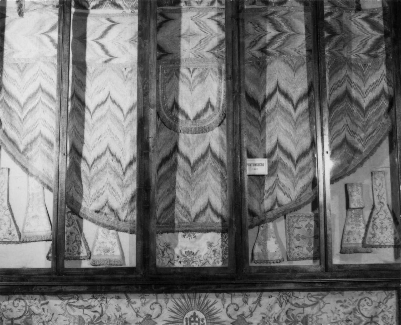 paramento liturgico - manifattura toscana (sec. XVII)