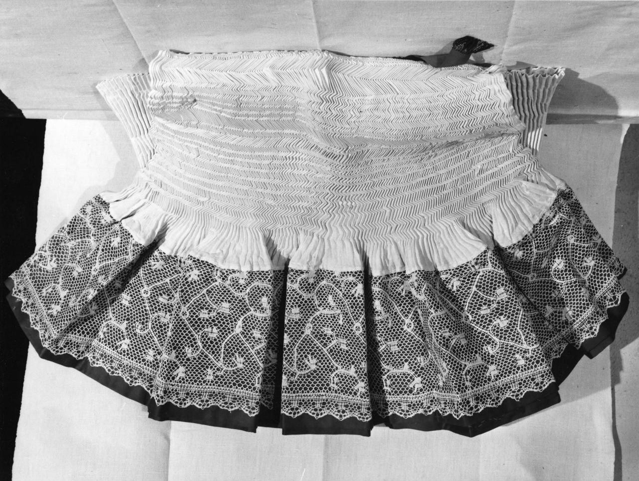 camice, serie - manifattura italiana (sec. XVIII)