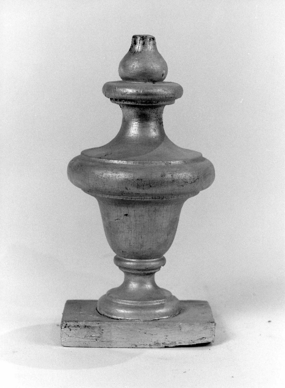 candeliere, serie - bottega italiana (sec. XVIII)