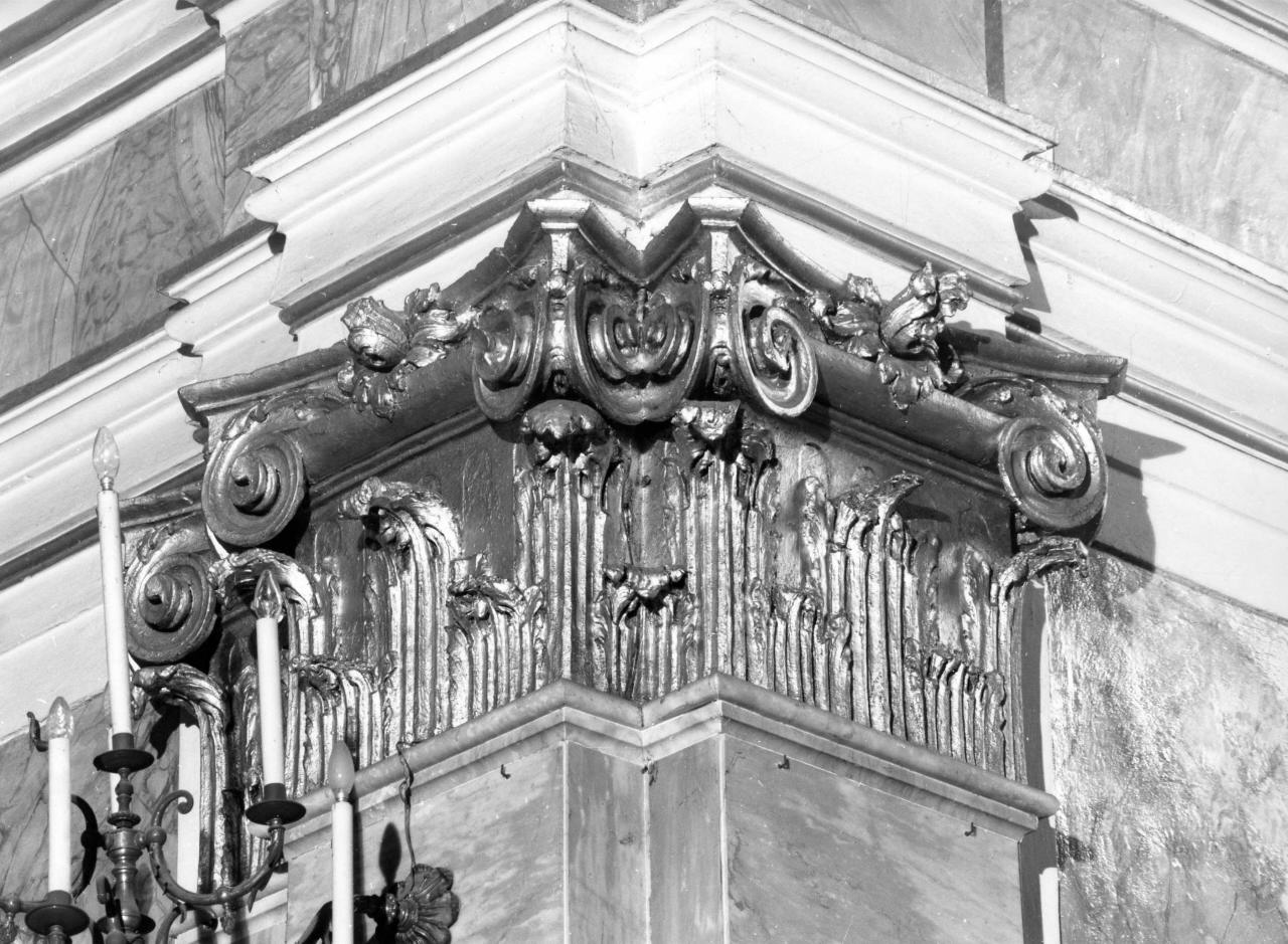 capitello, serie - produzione toscana (prima metà sec. XVIII)