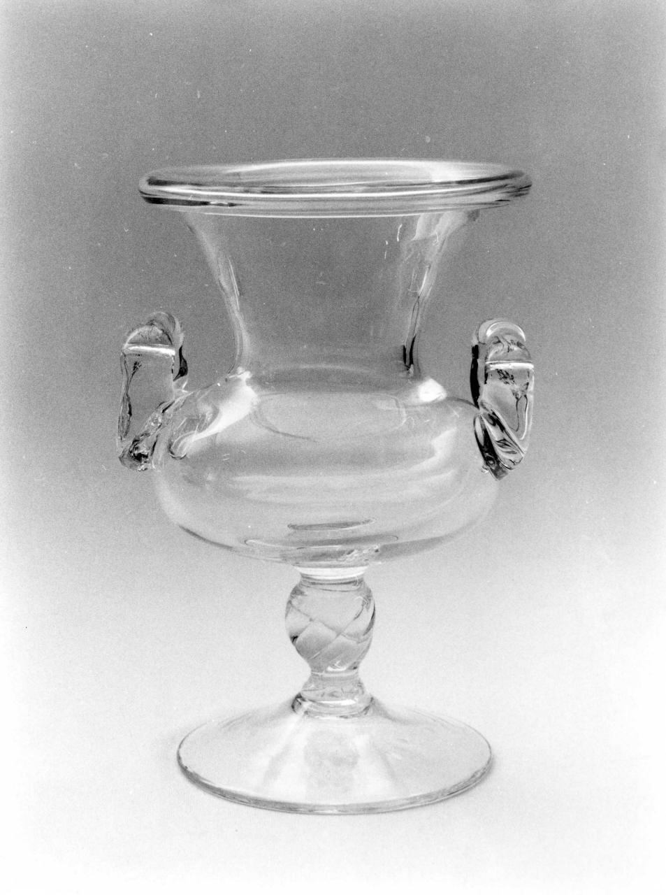 vaso - produzione italiana (prima metà sec. XX)