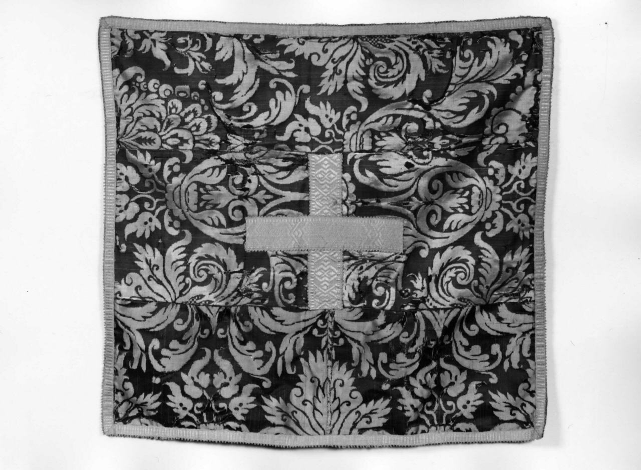 paramento liturgico - manifattura italiana (secondo quarto sec. XVIII)