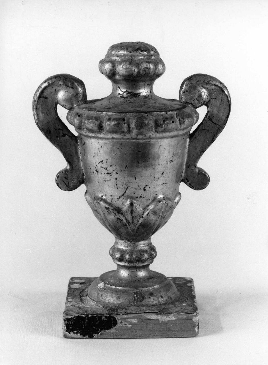 candeliere, serie - bottega toscana (inizio sec. XVIII)