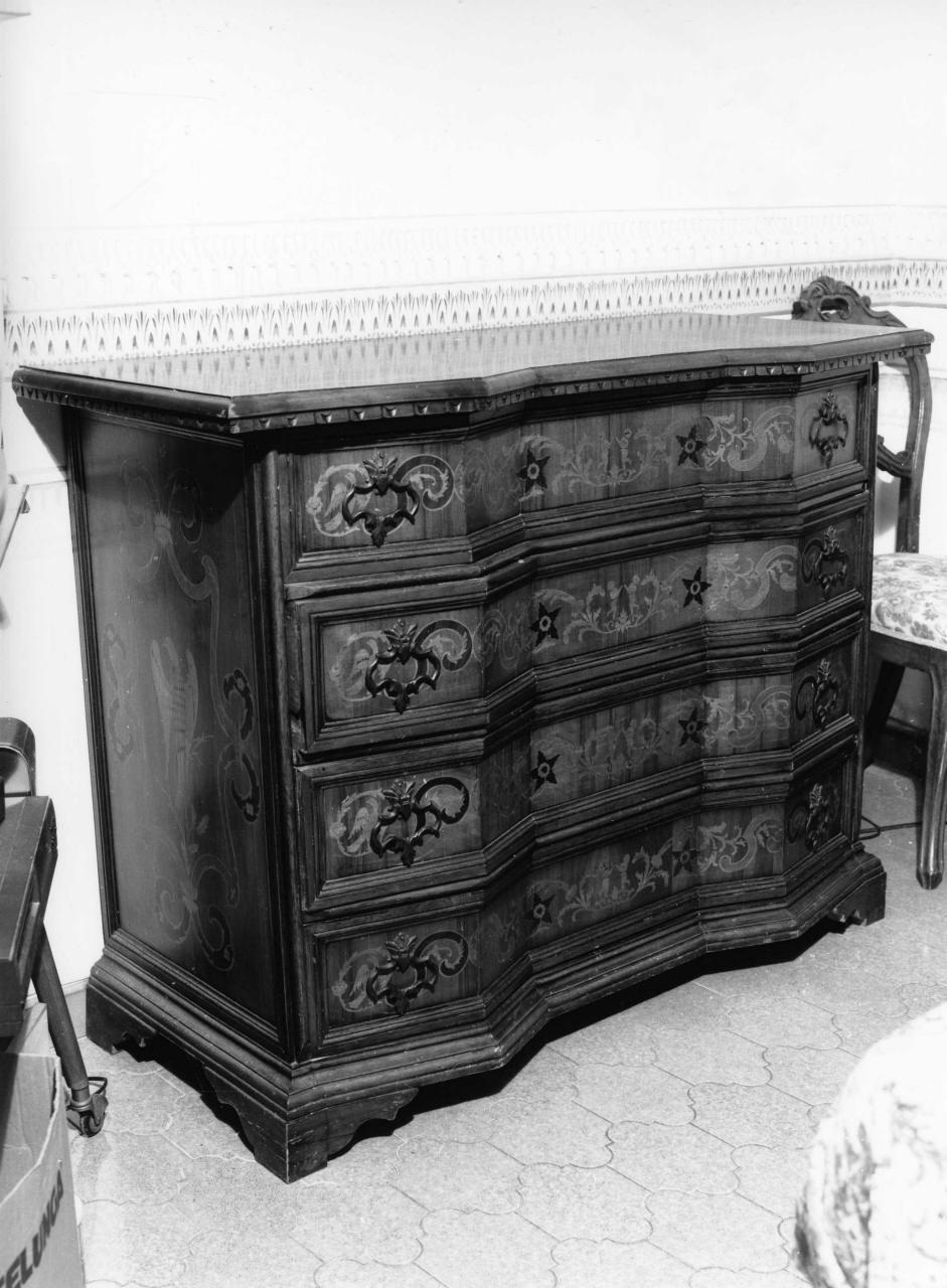 cassettone - bottega italiana (fine/inizio secc. XIX/ XX)