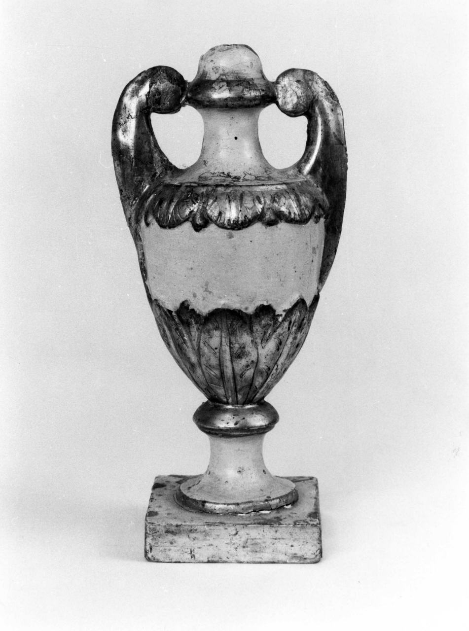 candeliere, serie - bottega toscana (ultimo quarto sec. XVIII)