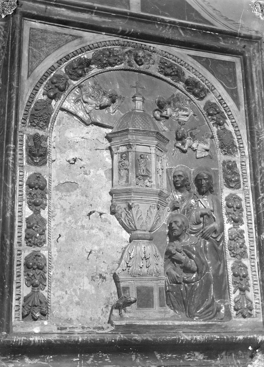 Santi intorno ad un ciborio (rilievo) di Buglioni Santi (attribuito) (primo quarto sec. XVI)