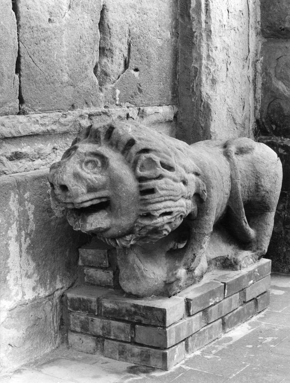 leone (scultura) - ambito toscano (sec. XII)