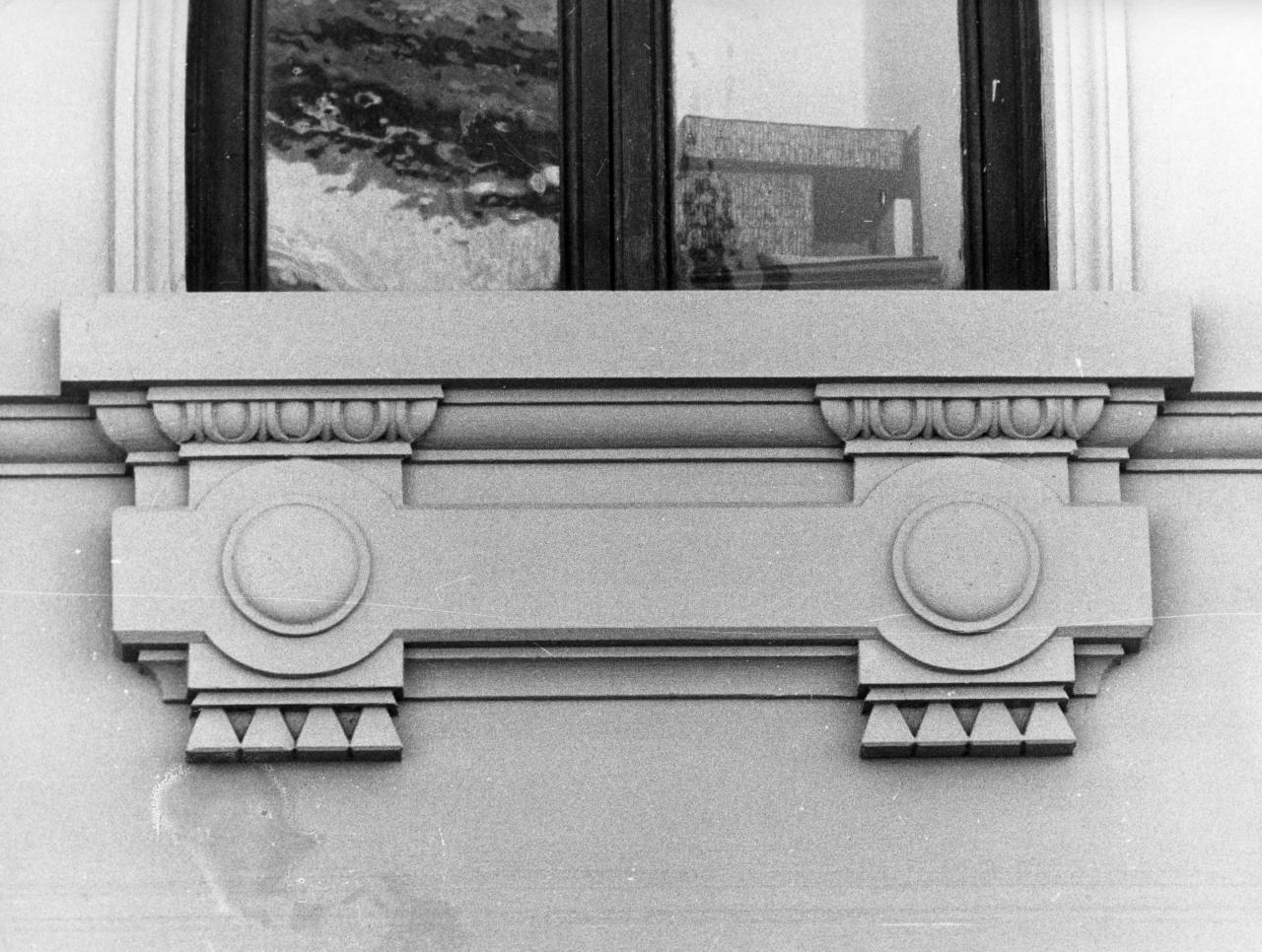 decorazione plastica - manifattura toscana (secc. XIX/ XX)