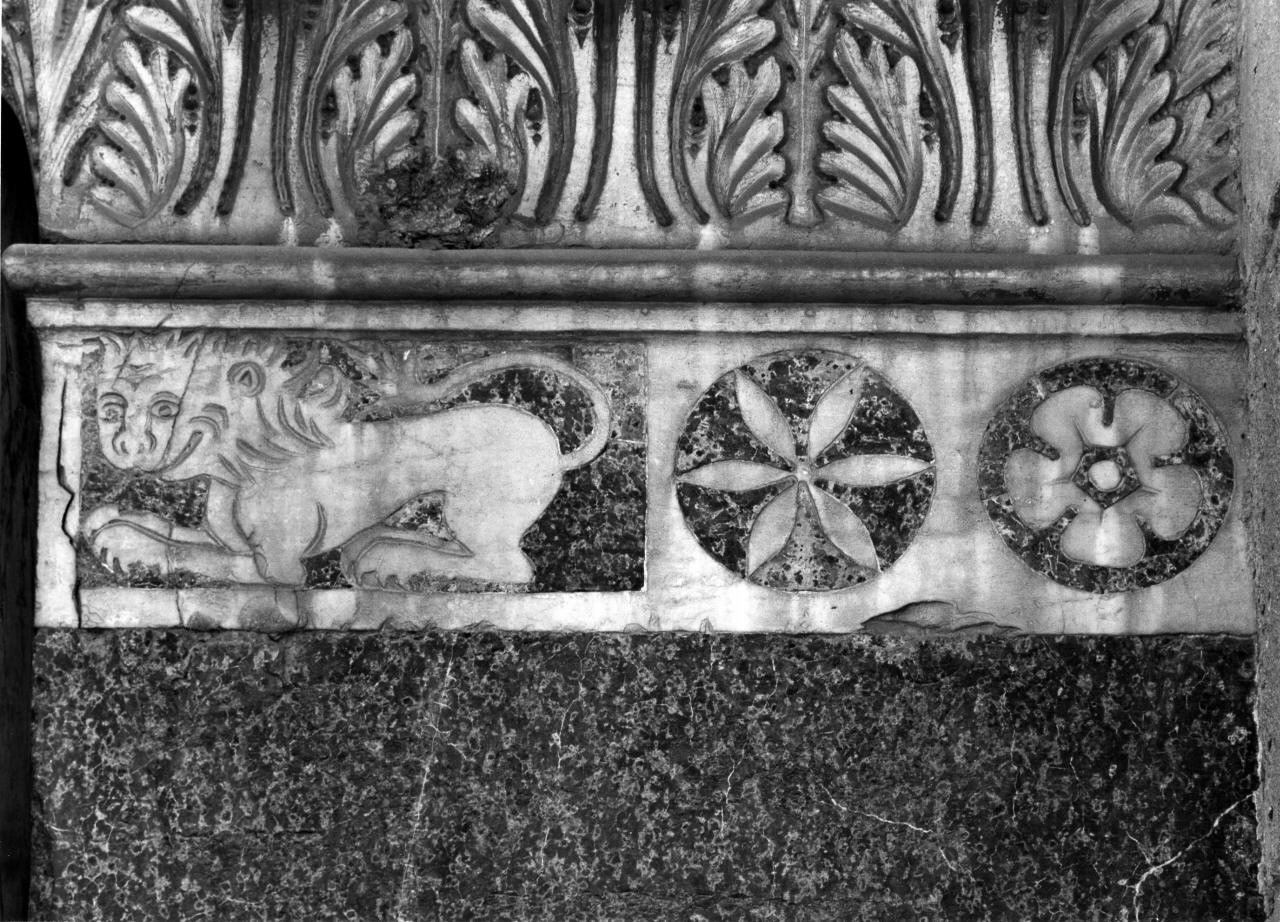 leone (decorazione a intarsio) di Bigarelli Guido detto Guido da Como (bottega) (sec. XIII)