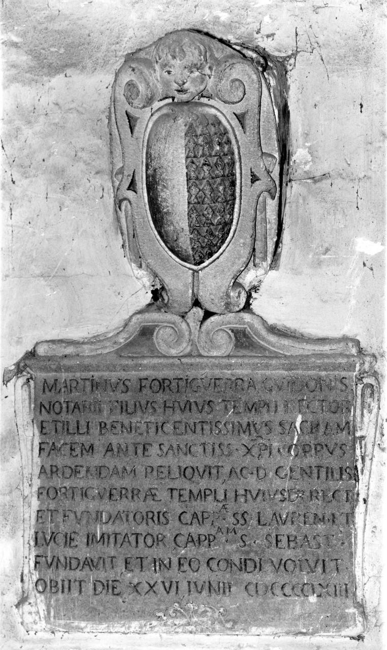 stemma gentilizio della famiglia Fonteguerri (lapide commemorativa) - bottega toscana (primo quarto sec. XV, sec. XVII)