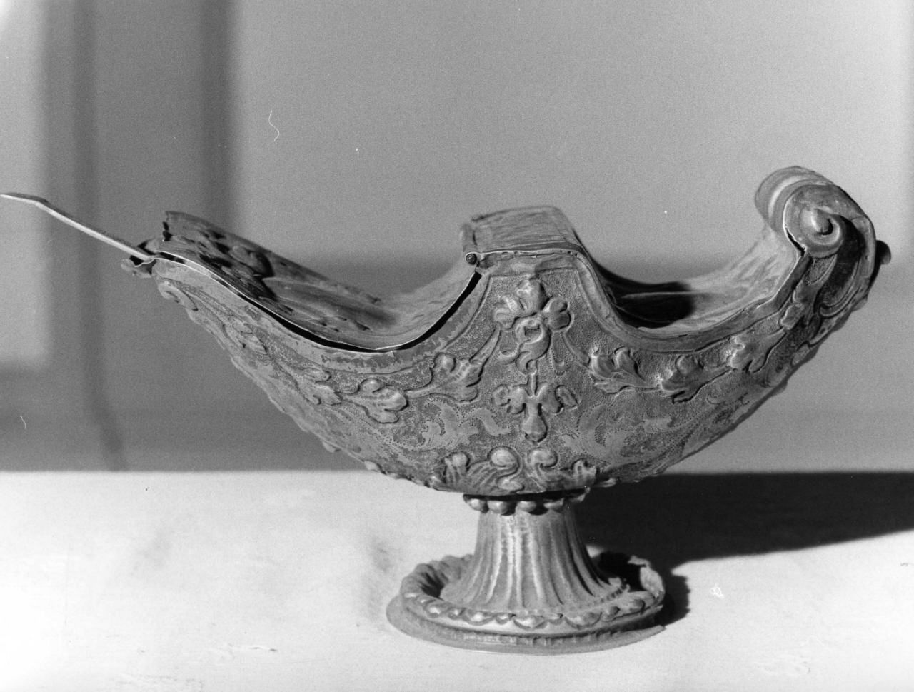 navicella portaincenso - manifattura pistoiese (sec. XVII)