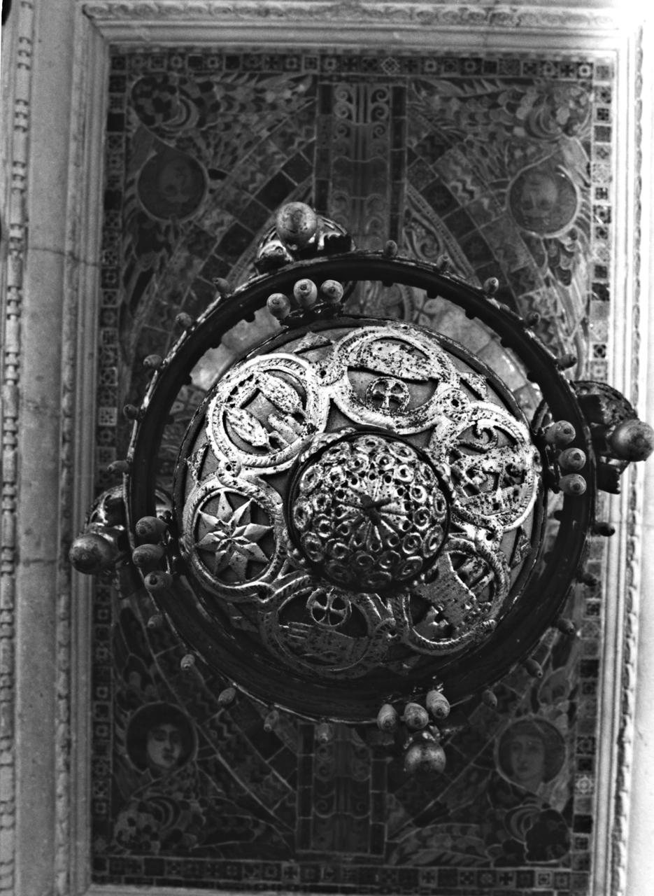 croce (decorazione musiva) di Chini Galileo (sec. XX)