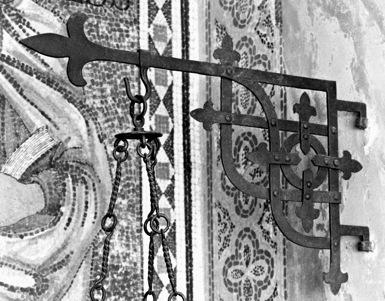 candeliere da parete, serie - produzione toscana (ultimo quarto sec. XIX)