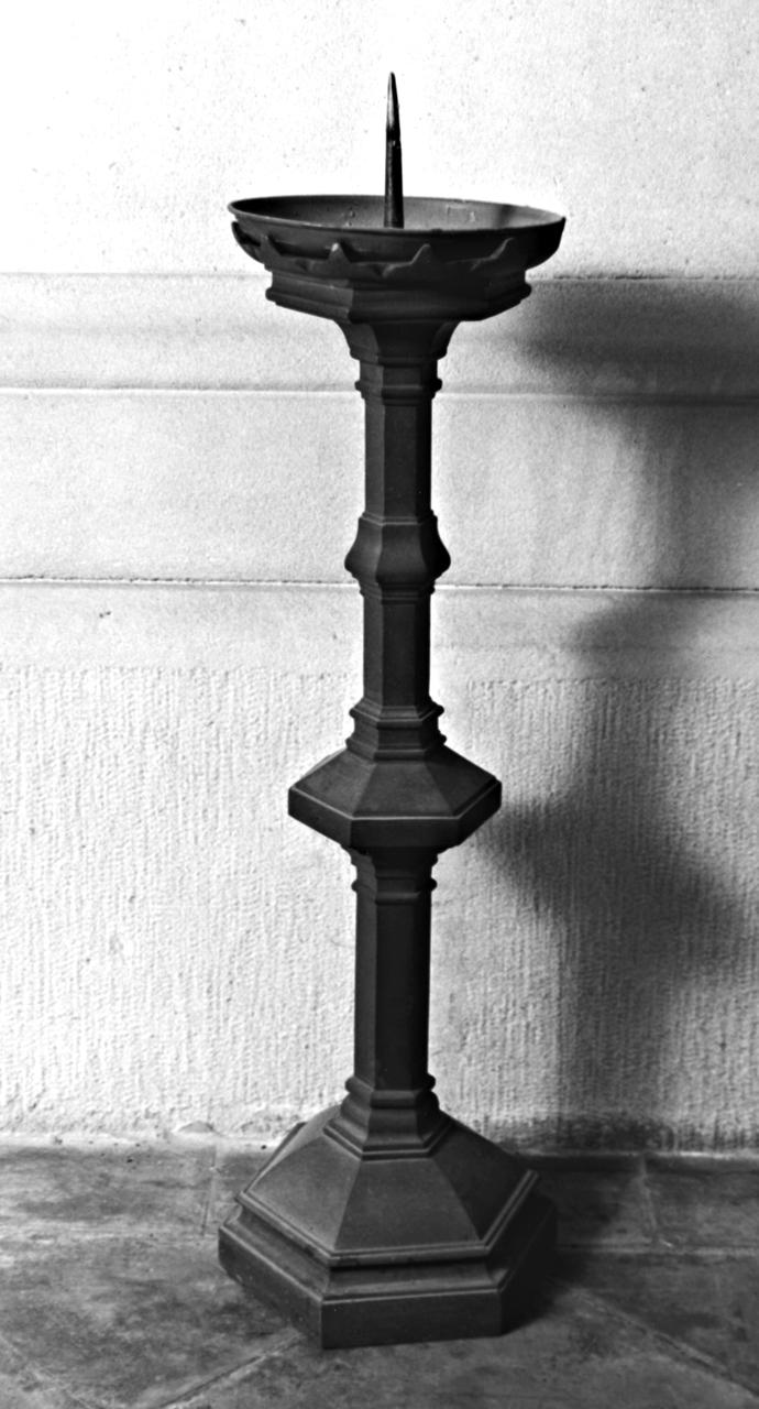 candeliere d'altare, serie - produzione toscana (sec. XIX)