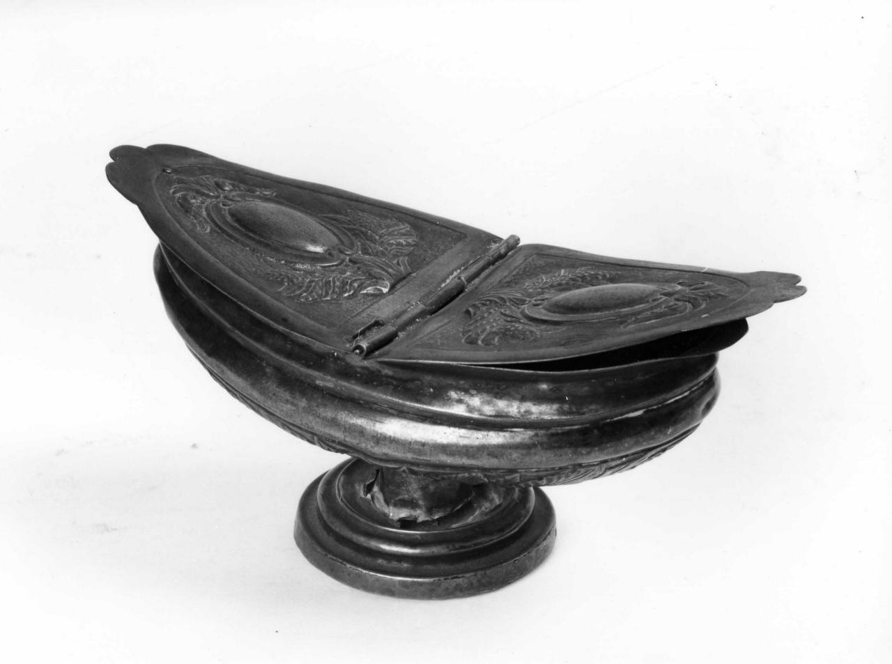 navicella portaincenso - manifattura toscana (secc. XVIII/ XIX)